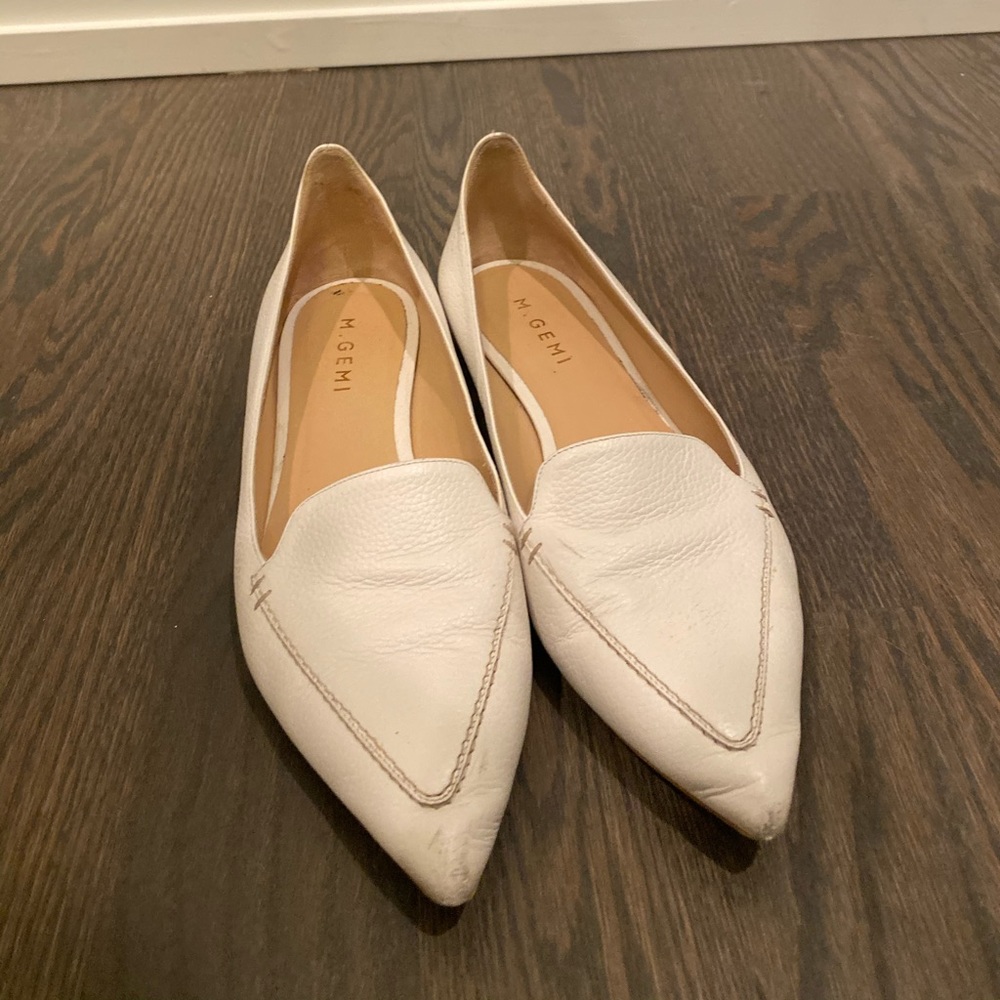 M Gemi white flats